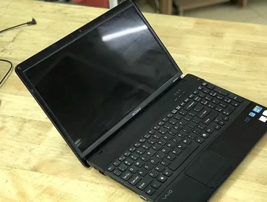 Cần kiểm tra màn hình khi mua laptop cũ Sony