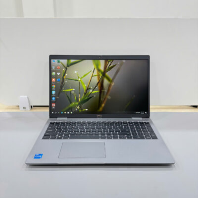 Máy trạm Dell Precision 3570 Core i5-1245U, Ram 16GB, SSD 256GB, Màn hình 15.6" FHD, VGA Nvdia T550 4G, Win 10, Wifi 6
